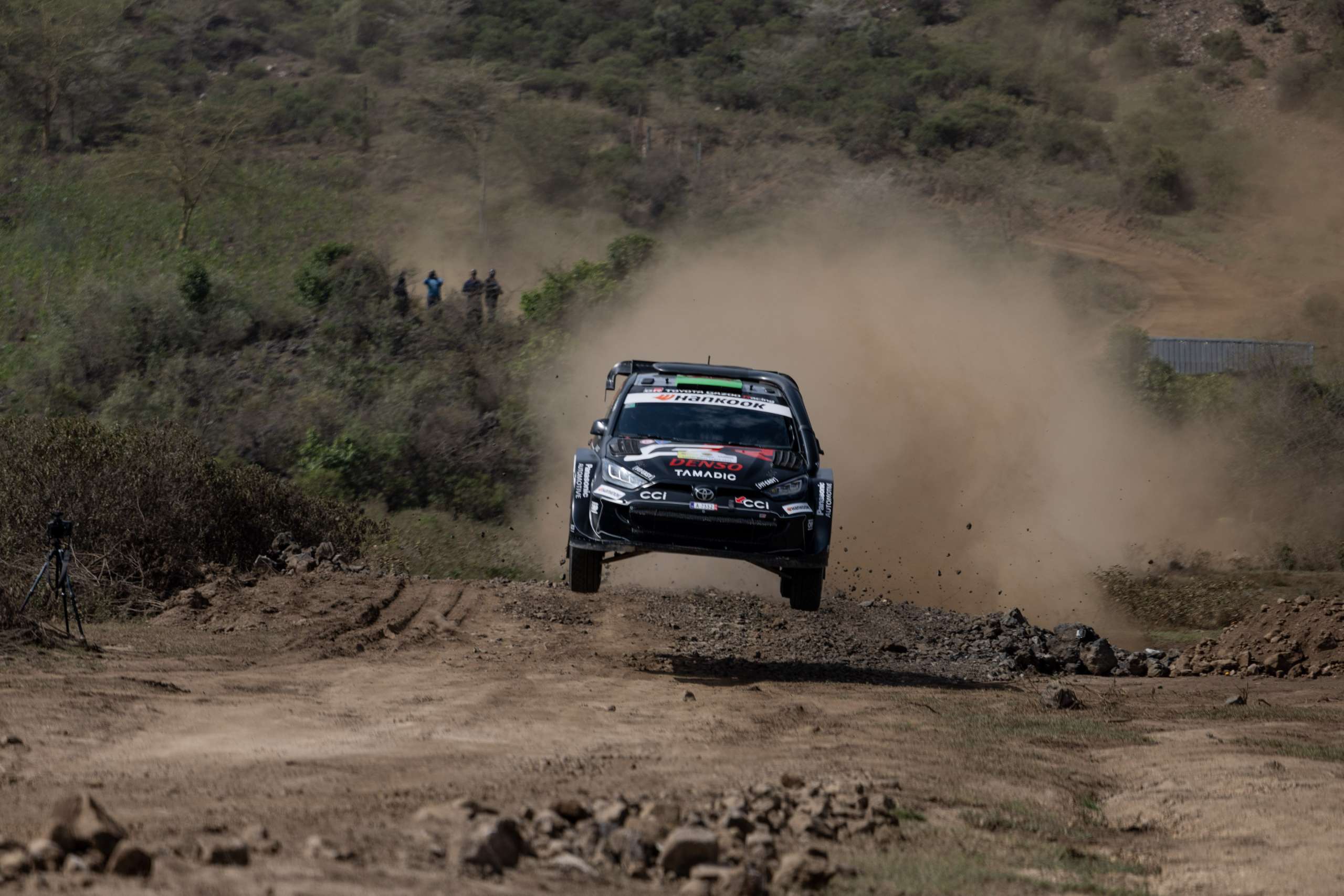 WRC | Safari Rally Kenya: Evans resiste, ma le Toyota crollano